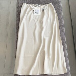 Lisa Yang Midi Skirt Elegant Cream Skirt size 0 / Silk